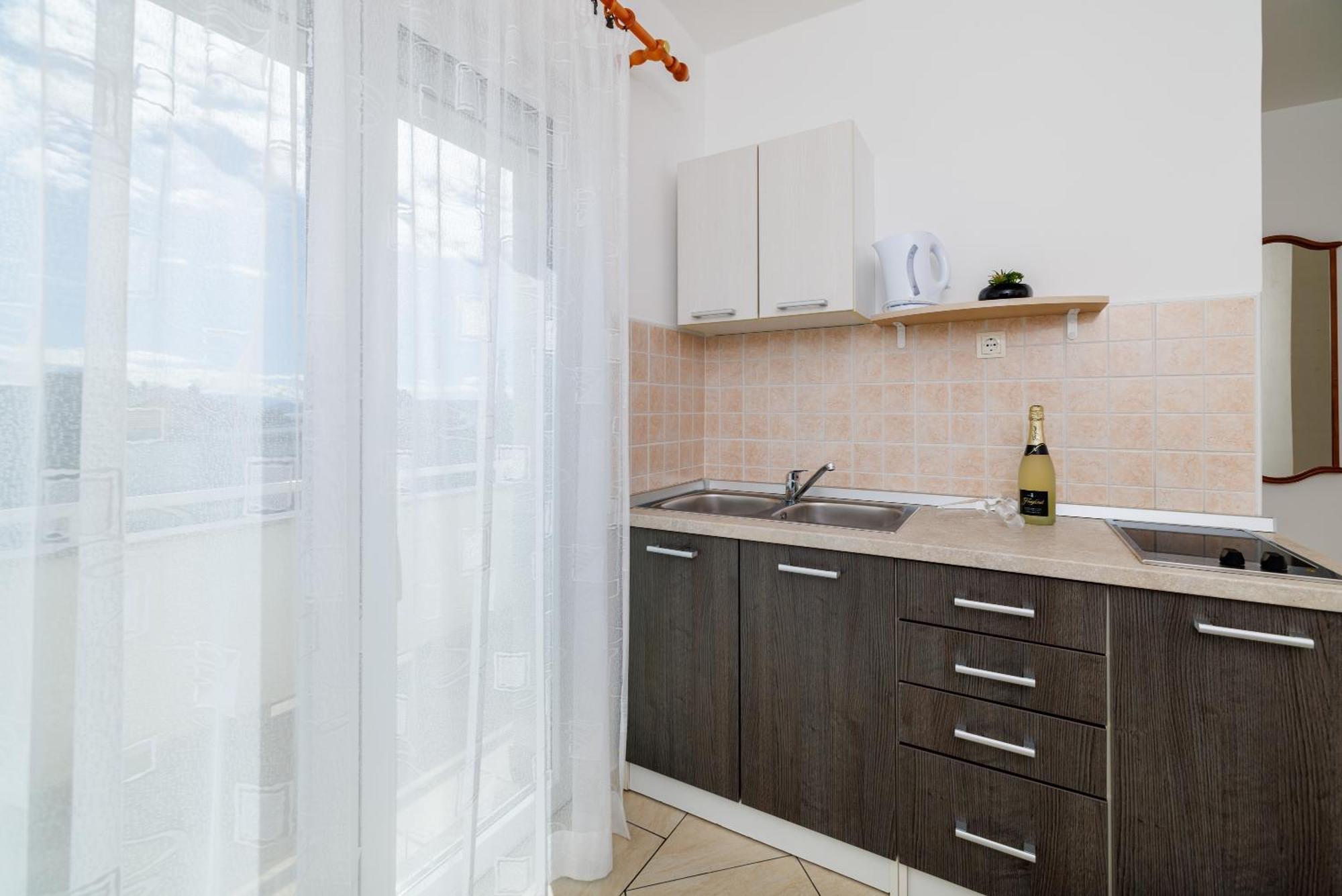Apartments Maja 드라말리 외부 사진